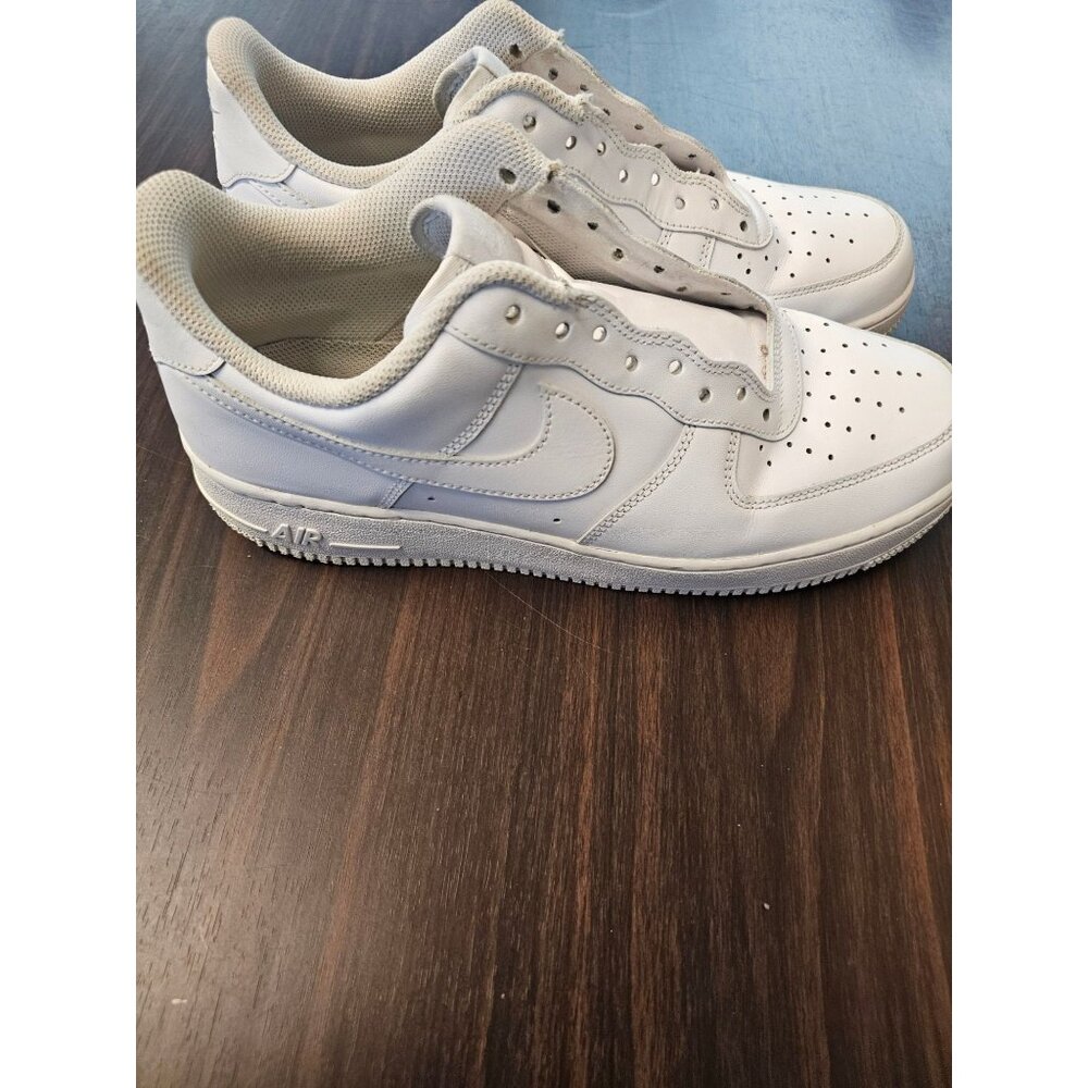Nike Air Force 1 07 Shoes Mens Size 10 White Leather Low Top Sneakers CW2288-111